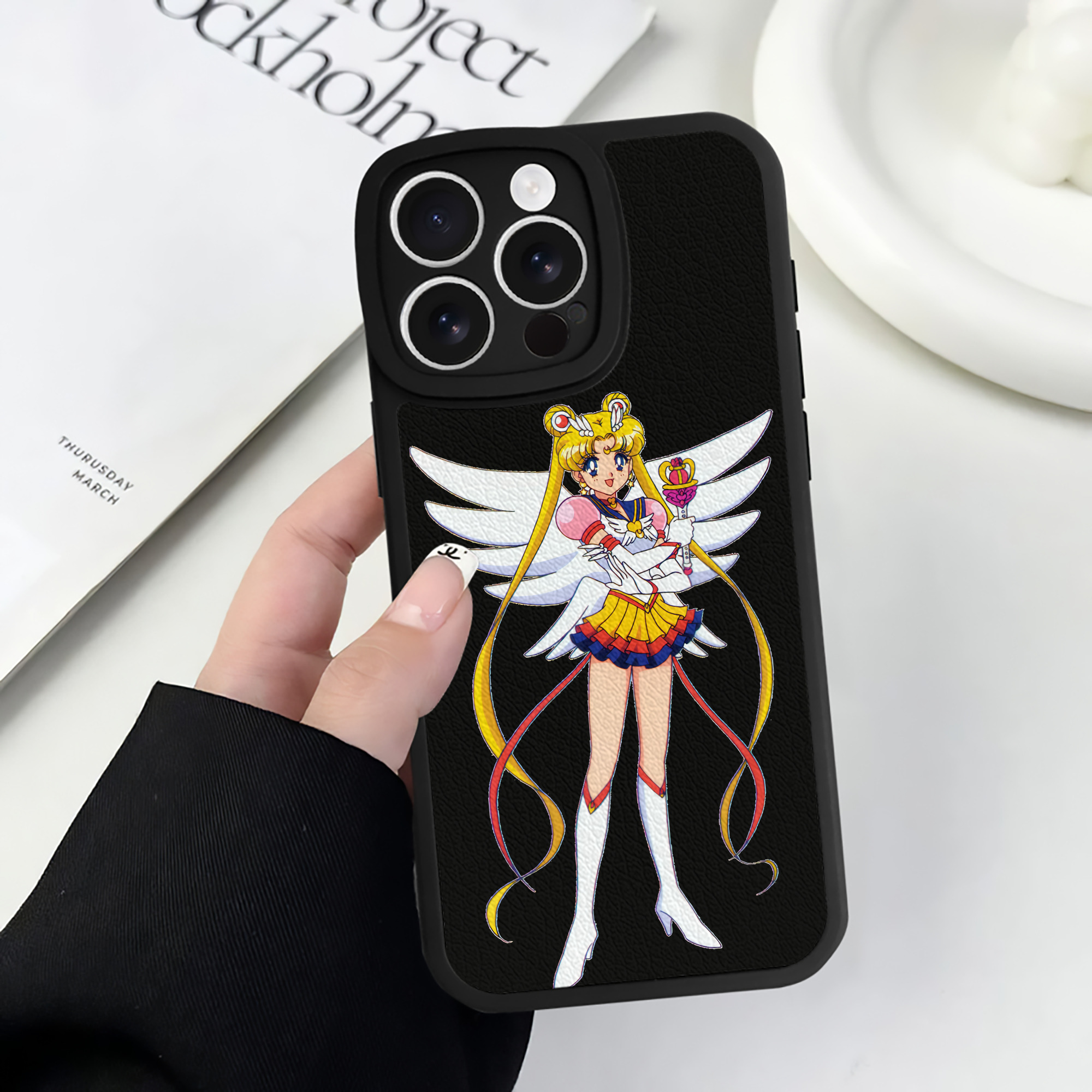 （画像用） 美少女戦士セーラームーン 月野 うさぎ つきの うさぎ Sailor Moon Tsukino Usagi 【iPhone 16シリーズ対応】シリコンスマホケース（レザー調） 材質：シリコン